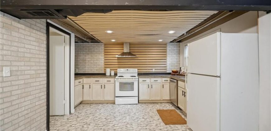 2514 NE 76th Street, Kansas City, MO 64118