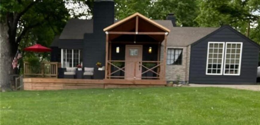 208 NW 83rd Street, Kansas City, MO 64118