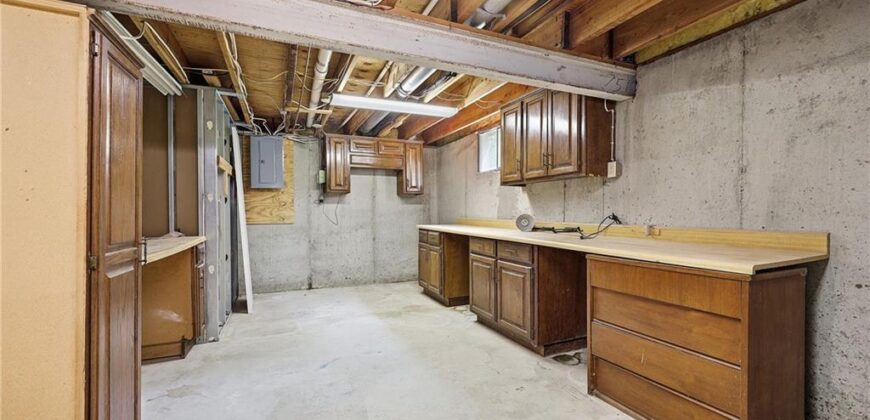 3917 NE 59th Street, Gladstone, MO 64119