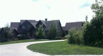 7975 NW Breckenridge Drive, Kansas City, MO 64152