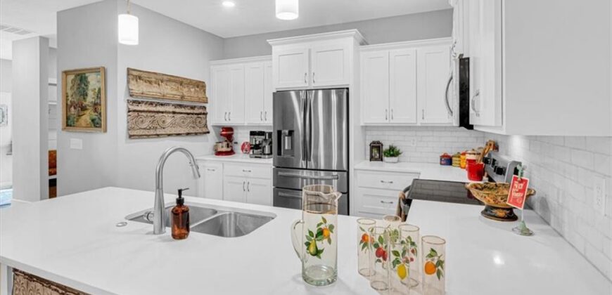 703 Ridge Drive, Smithville, MO 64089