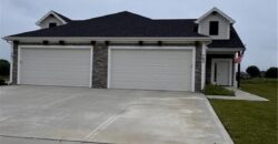 703 Ridge Drive, Smithville, MO 64089