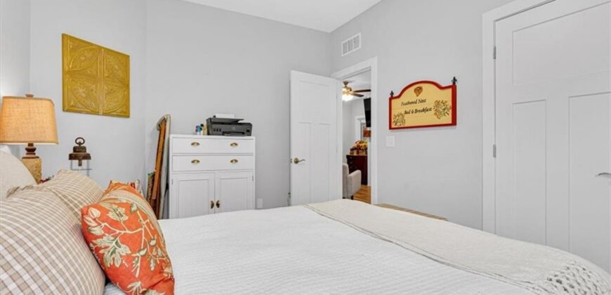 703 Ridge Drive, Smithville, MO 64089