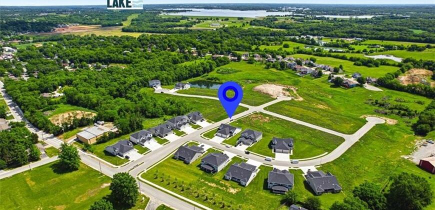 703 Ridge Drive, Smithville, MO 64089