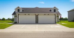 703 Ridge Drive, Smithville, MO 64089