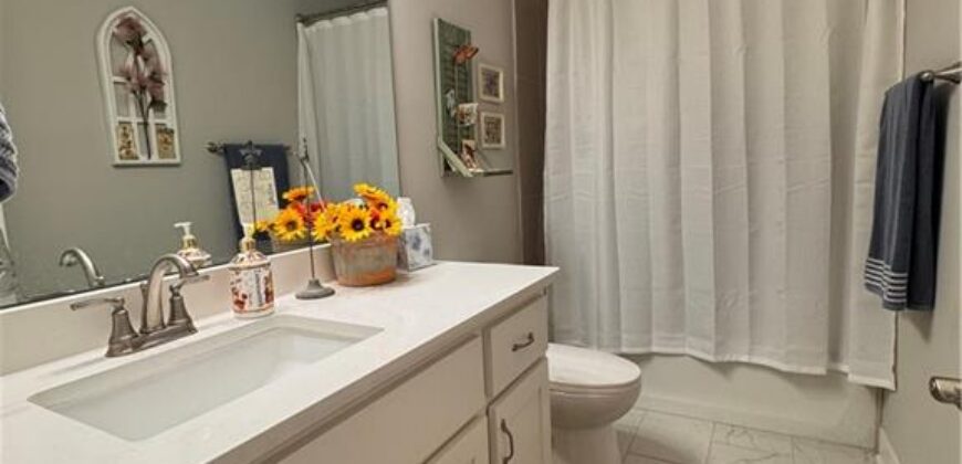 703 Ridge Drive, Smithville, MO 64089