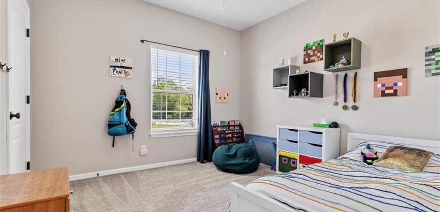 9704 N Donnelly Avenue, Kansas City, MO 64157