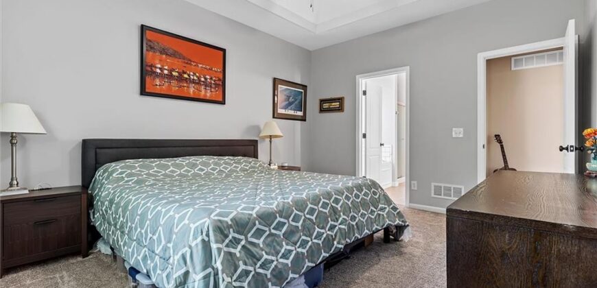 9704 N Donnelly Avenue, Kansas City, MO 64157