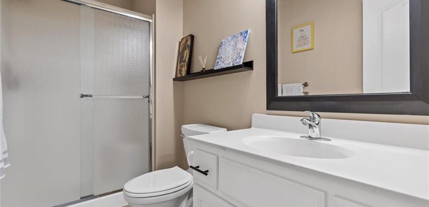 9704 N Donnelly Avenue, Kansas City, MO 64157