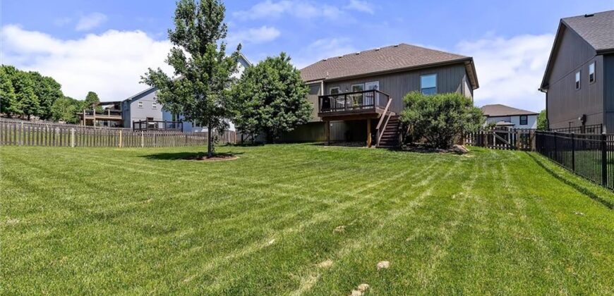9704 N Donnelly Avenue, Kansas City, MO 64157
