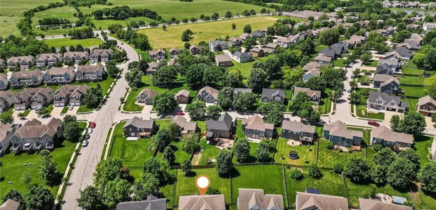 9704 N Donnelly Avenue, Kansas City, MO 64157