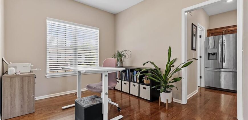 9704 N Donnelly Avenue, Kansas City, MO 64157