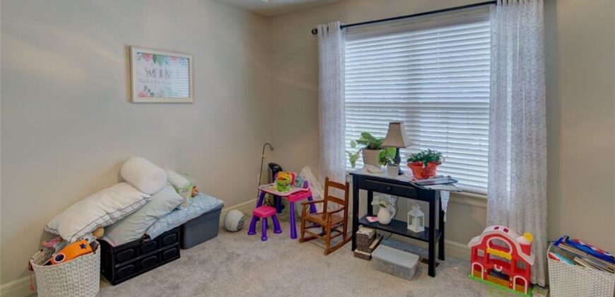 13305 N Copper Ridge Drive, Platte City, MO 64079