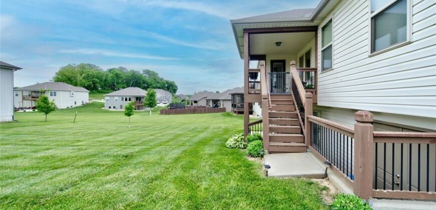 13305 N Copper Ridge Drive, Platte City, MO 64079