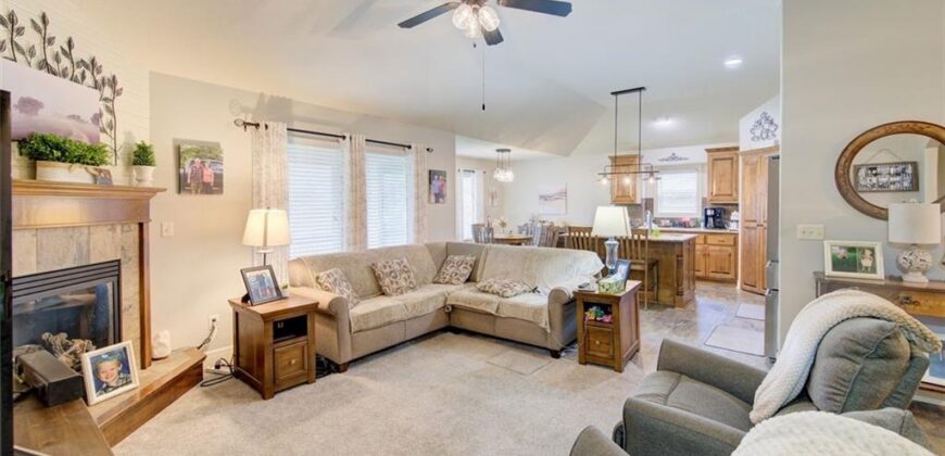 13305 N Copper Ridge Drive, Platte City, MO 64079