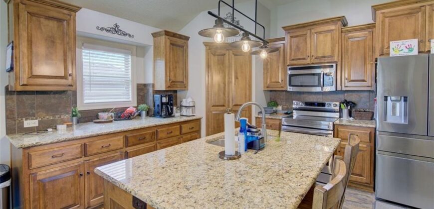 13305 N Copper Ridge Drive, Platte City, MO 64079
