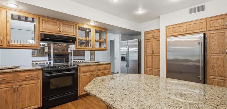 9606 N Charlotte Street, Kansas City, MO 64155