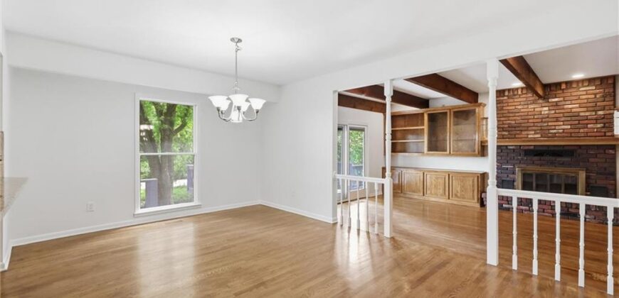 9606 N Charlotte Street, Kansas City, MO 64155