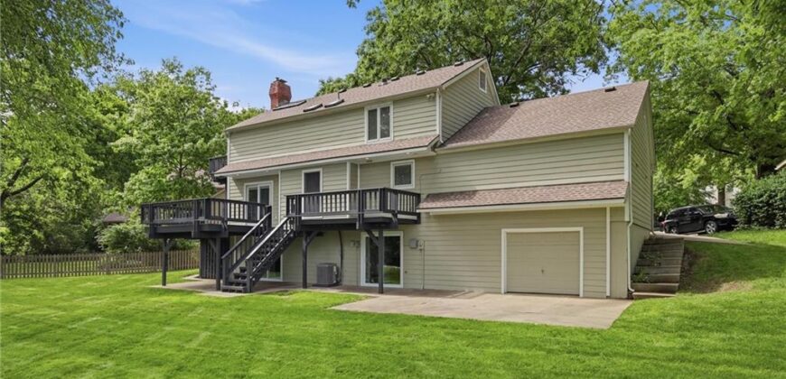 9606 N Charlotte Street, Kansas City, MO 64155