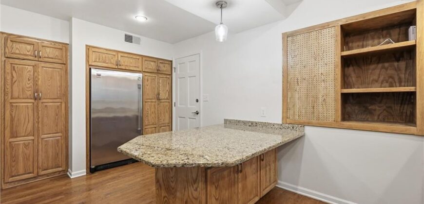 9606 N Charlotte Street, Kansas City, MO 64155