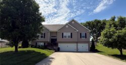 27175 Webster Court, Weston, MO 64098