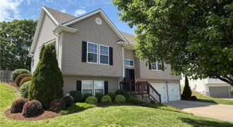 27175 Webster Court, Weston, MO 64098