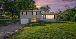 305 Hawthorne Street, Smithville, MO 64089