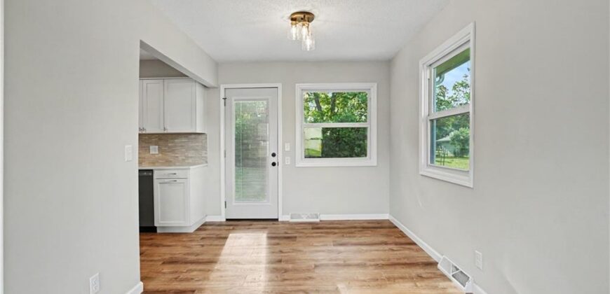 305 Hawthorne Street, Smithville, MO 64089