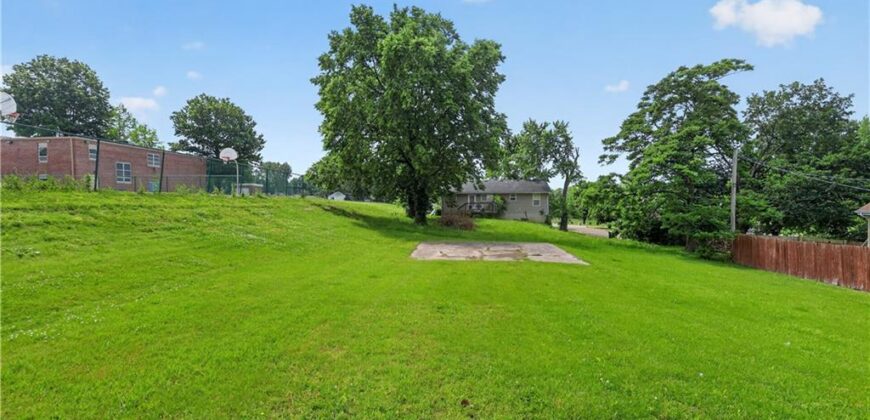 4509 NE 44th Terrace, Kansas City, MO 64117