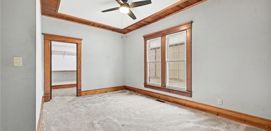308 S Bridge Street, Smithville, MO 64089