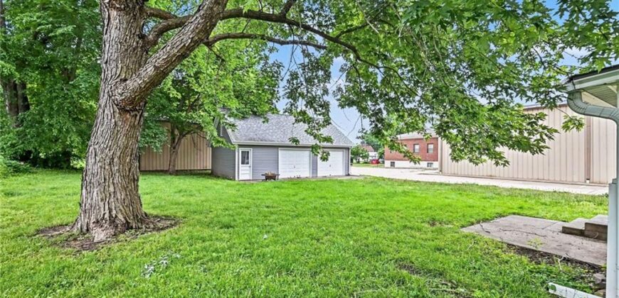 308 S Bridge Street, Smithville, MO 64089