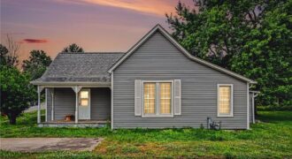 308 S Bridge Street, Smithville, MO 64089