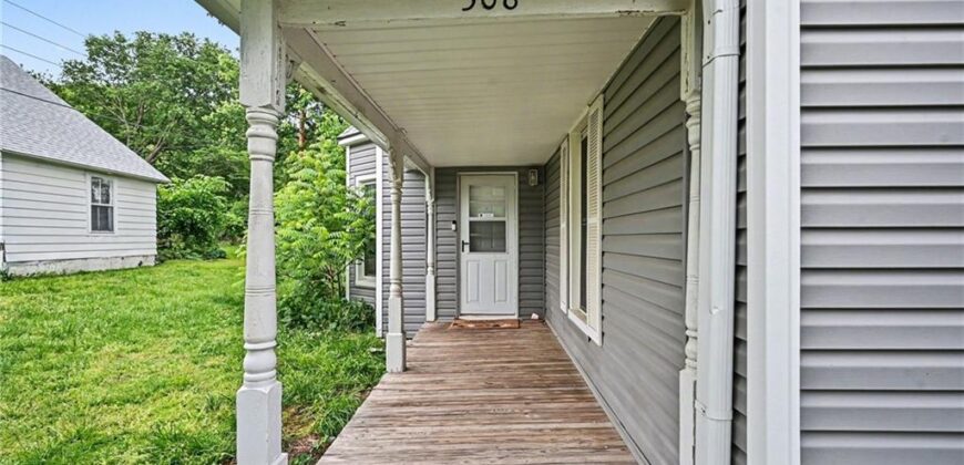 308 S Bridge Street, Smithville, MO 64089