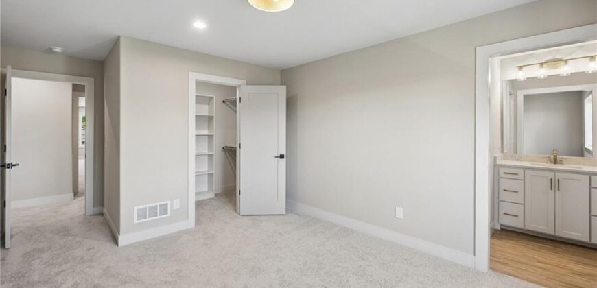 2728 NE 91st Place, Kansas City, MO 64156
