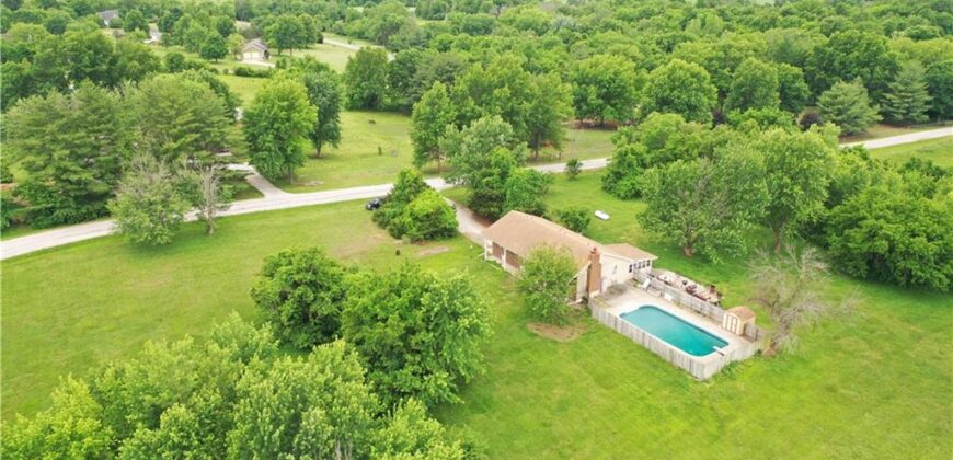 16008 176th Street, Holt, MO 64048