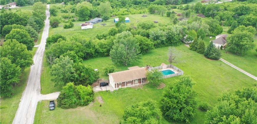 16008 176th Street, Holt, MO 64048