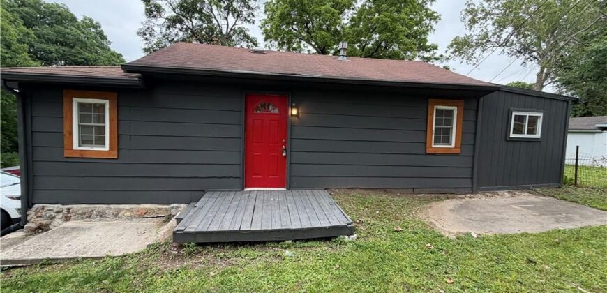 3813 NE 42nd Terrace, Kansas City, MO 64117