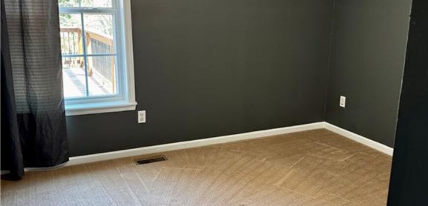 414 Donegal Drive, Smithville, MO 64089
