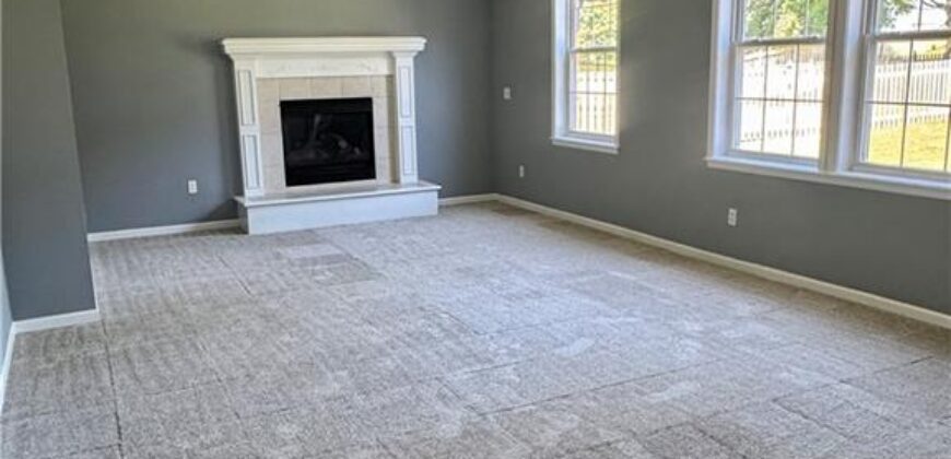 414 Donegal Drive, Smithville, MO 64089
