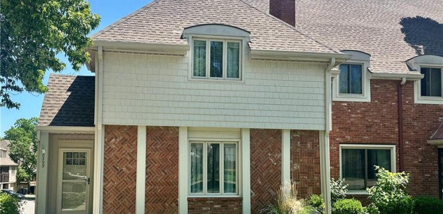 8399 Waukomis Drive, Kansas City, MO 64154
