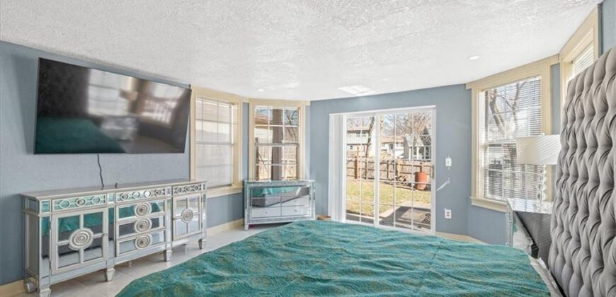 22 NW 101ST Place, Kansas City, MO 64155