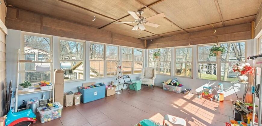 22 NW 101ST Place, Kansas City, MO 64155