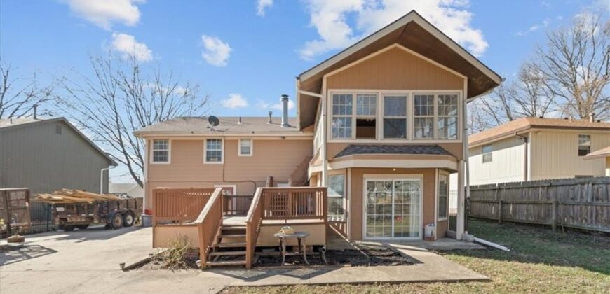 22 NW 101ST Place, Kansas City, MO 64155