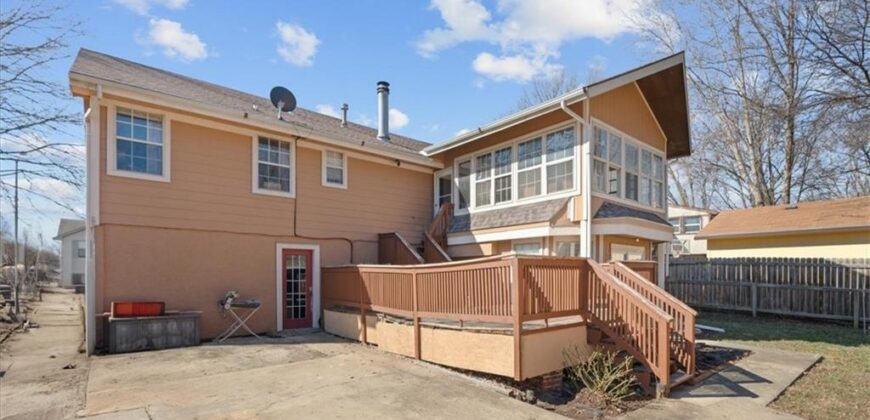 22 NW 101ST Place, Kansas City, MO 64155