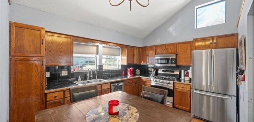 22 NW 101ST Place, Kansas City, MO 64155