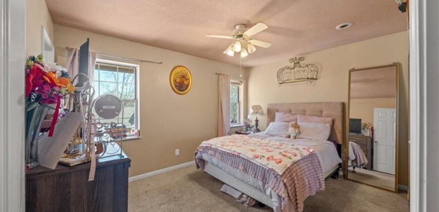 22 NW 101ST Place, Kansas City, MO 64155
