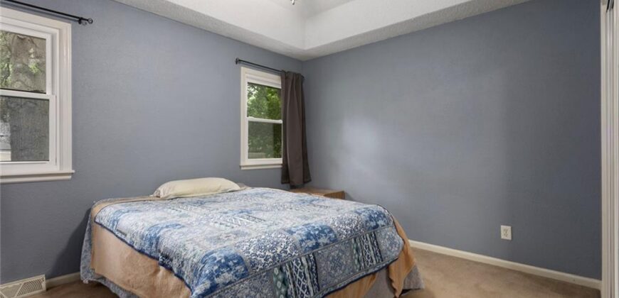 801 NE 113th Street, Kansas City, MO 64155
