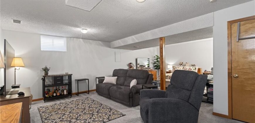 9803 NW 85th Terrace, Kansas City, MO 64153