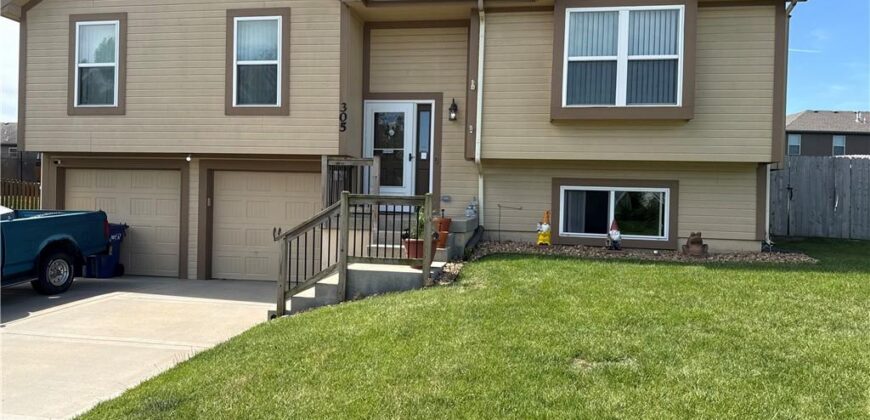 305 193rd Street, Smithville, MO 64089