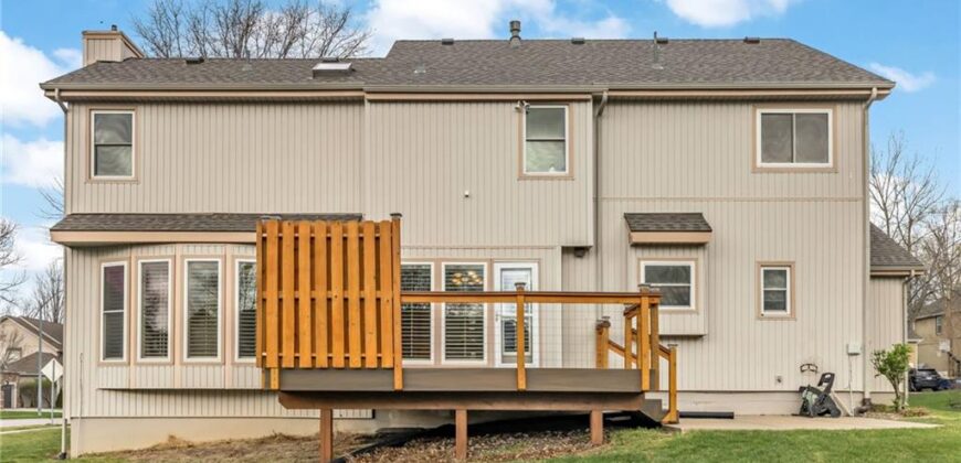 1327 Huntington Drive, Liberty, MO 64068